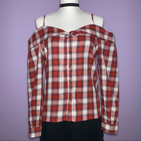SOLD  🥳HP🥳 NWT Red Plaid Off the Shoulder Blouse - Picture 2 of 9